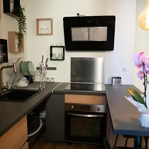  Appartement Coeur De Neuf Et Design Tt Equipé Parking Gratuit France