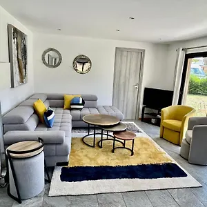  Chalet Le De Kervignon France